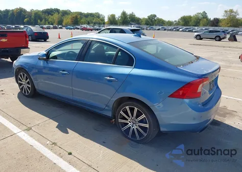 2014 Volvo S60 T5 из США, поврежденный, VIN YV1612FS0E2273313